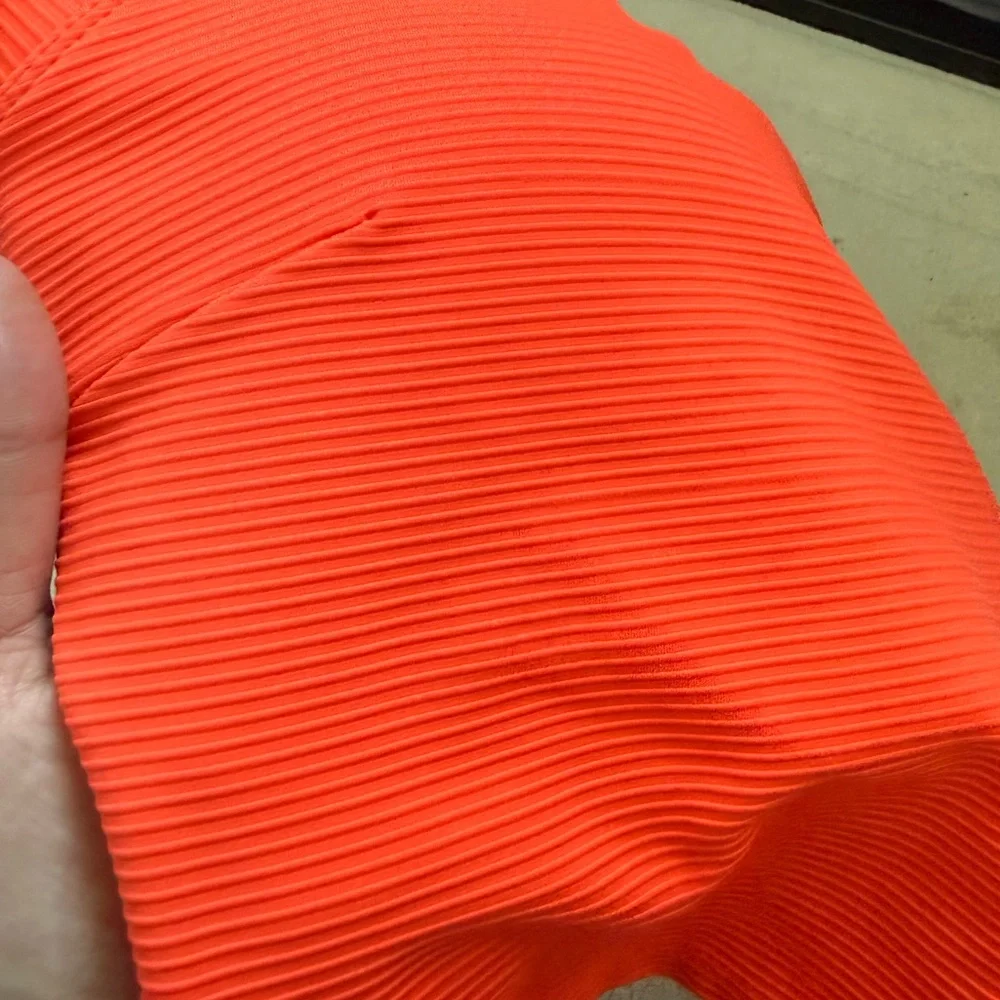 Red Ribbed Gym Tank Top - Picture 6 of 7